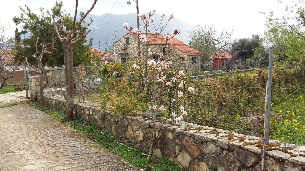 Villa The Stone House-Zacharatos Nikolaos Pouláta Exterior foto